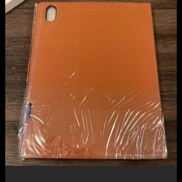 Holmiet Table Case For iPad Air 5th Gen 10.5" brown leather NEW - Picture 4 of 5